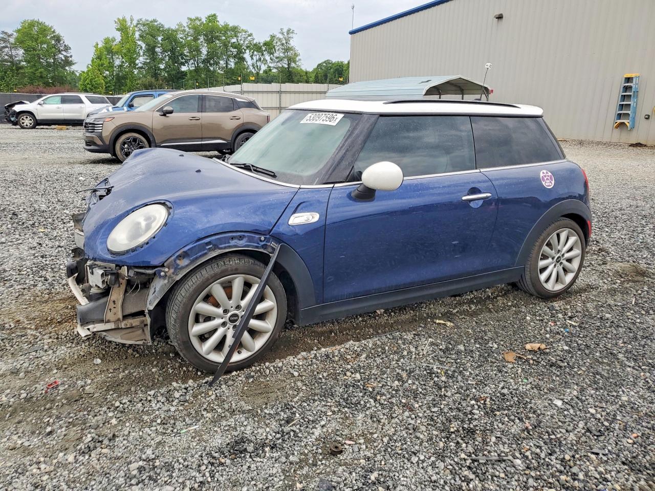 Salvage MINI Cooper Image