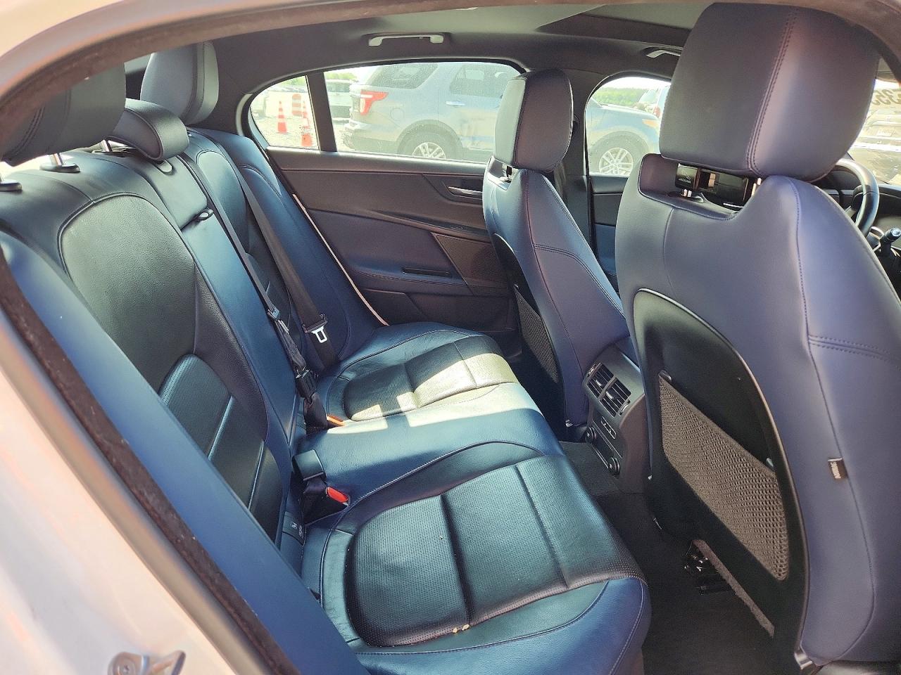 Jaguar XE S