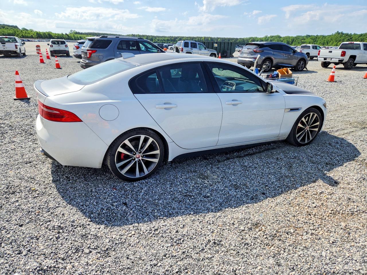 Jaguar XE S