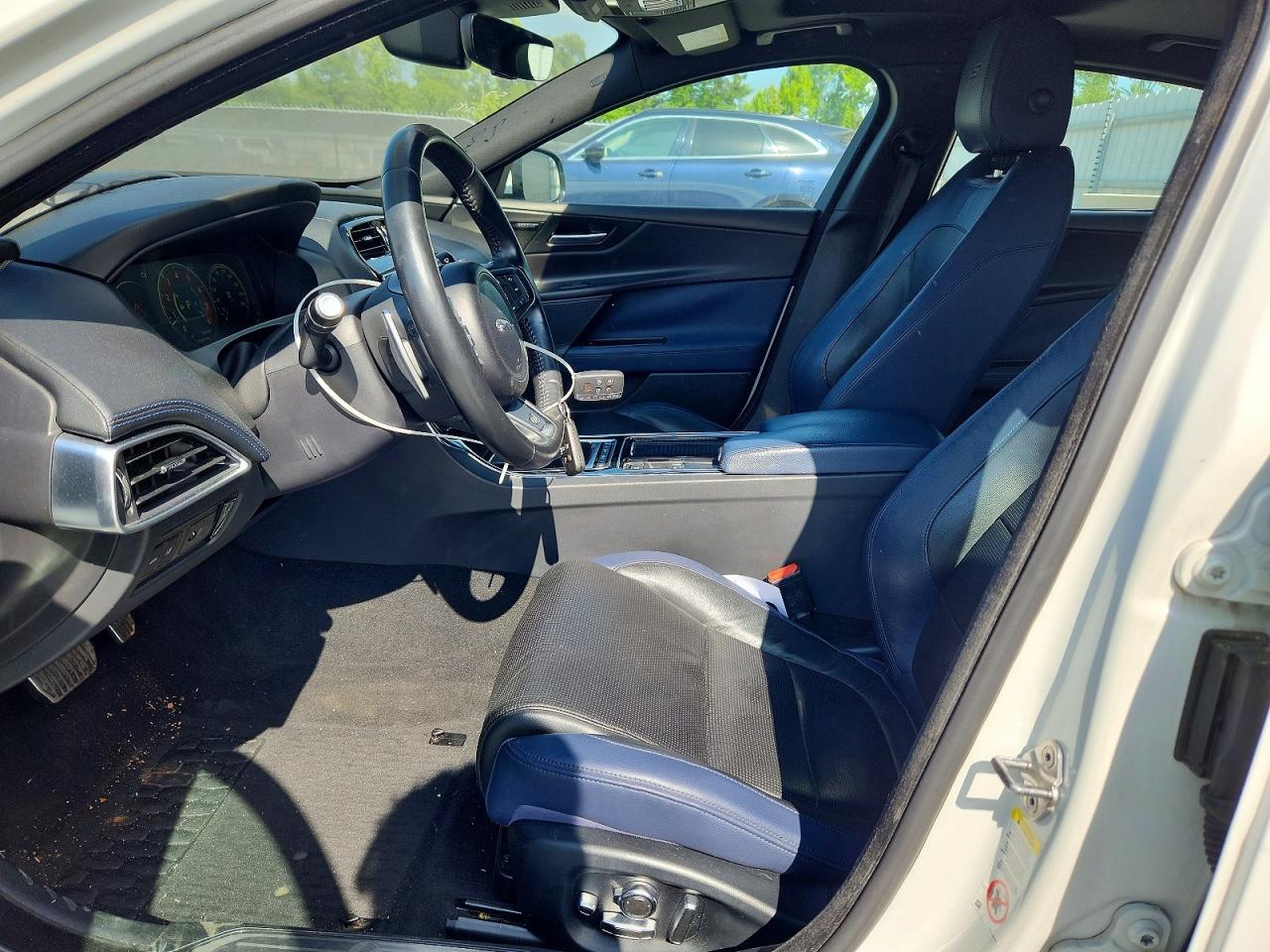 Jaguar XE S