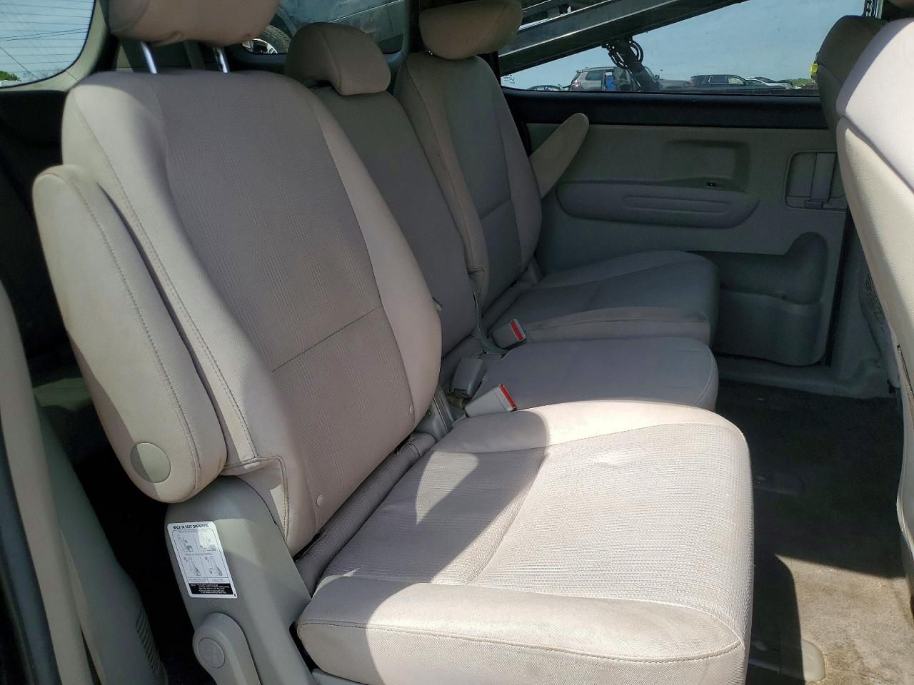 Kia Sedona Lx