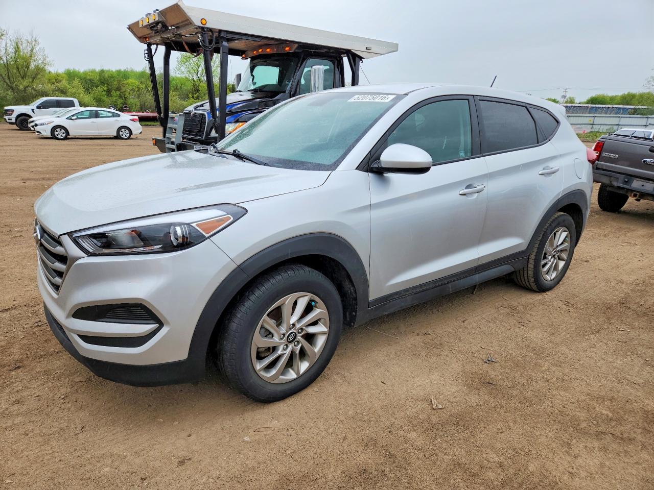 Salvage Hyundai TUCSON Image