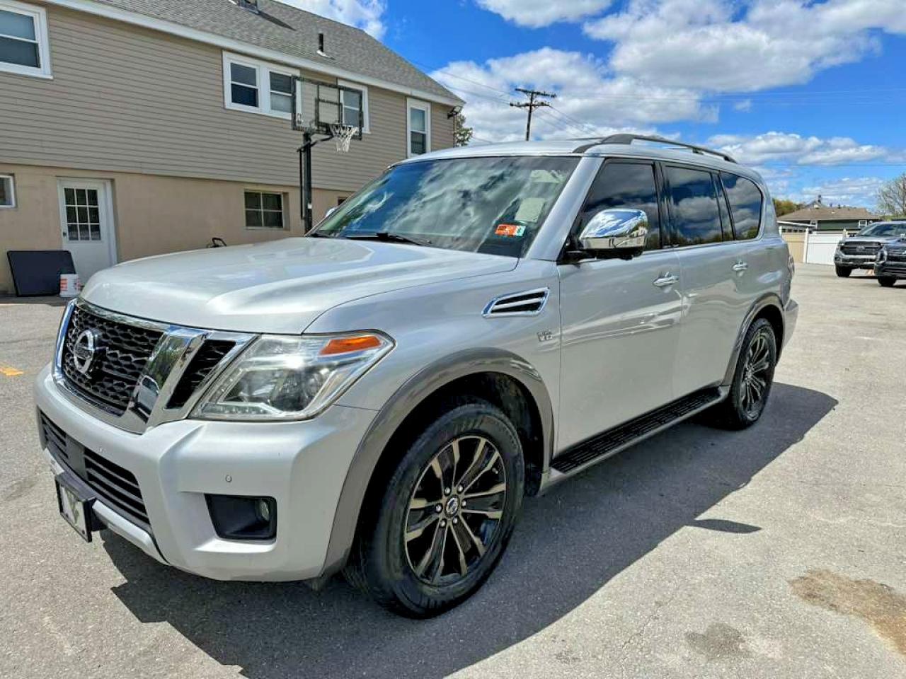 Salvage Nissan Armada Image