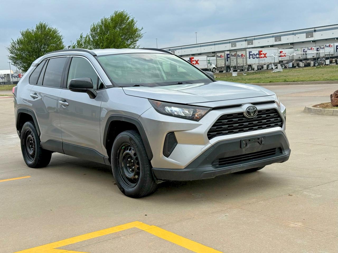 Salvage Toyota RAV4 Image