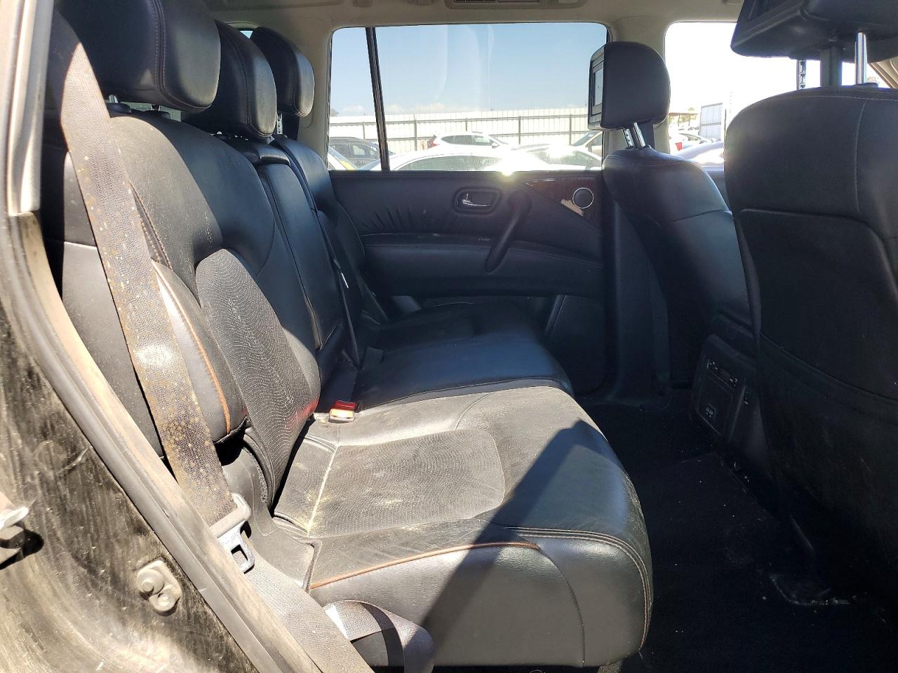 Nissan Armada Platinum