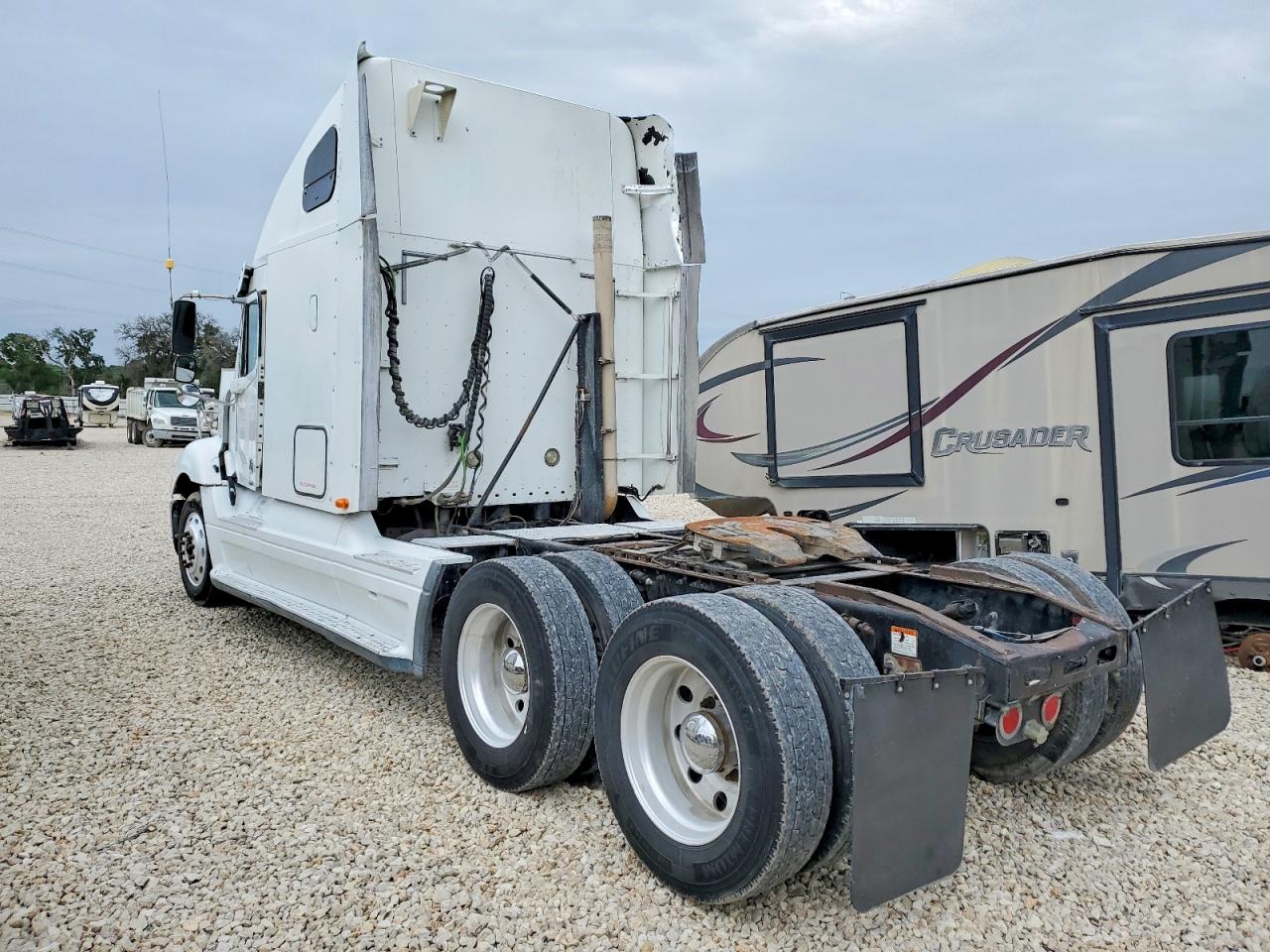 Freigliner Conventional Columbia