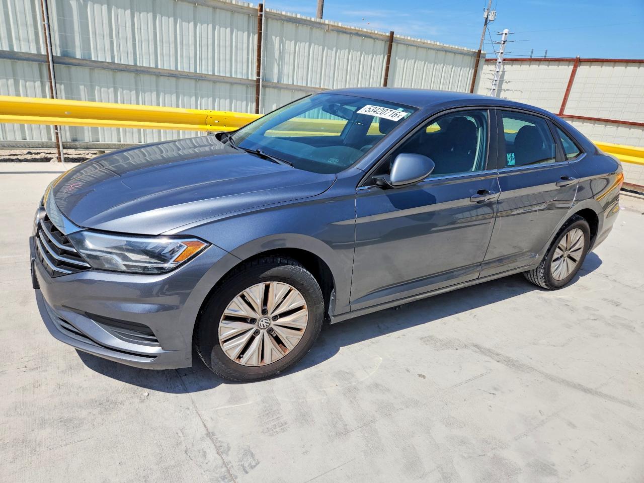 Salvage Volkswagen Jetta Image