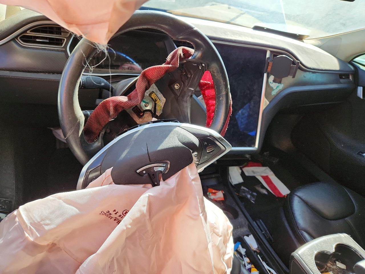 Tesla Model S 85