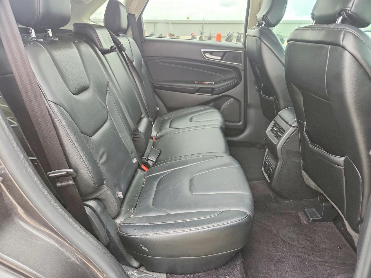 Ford Edge Titanium