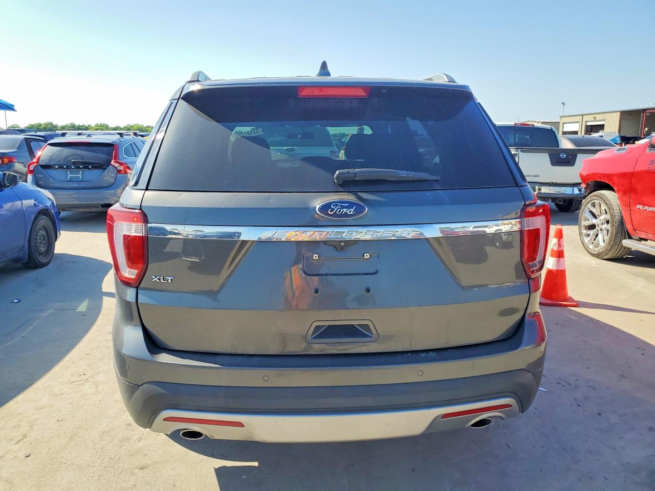 Ford Explorer Xlt