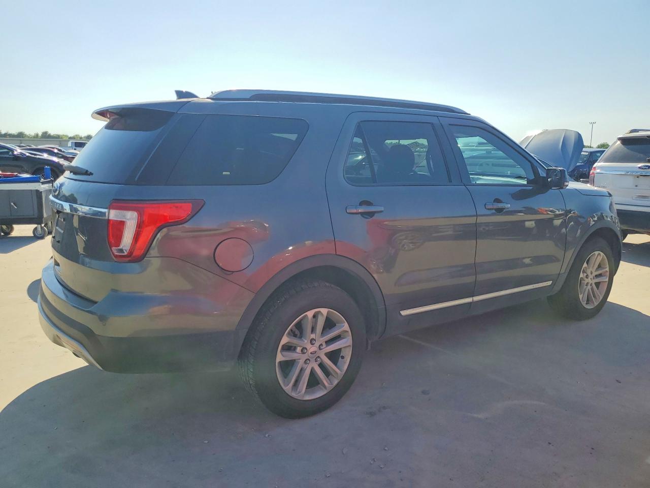 Ford Explorer Xlt