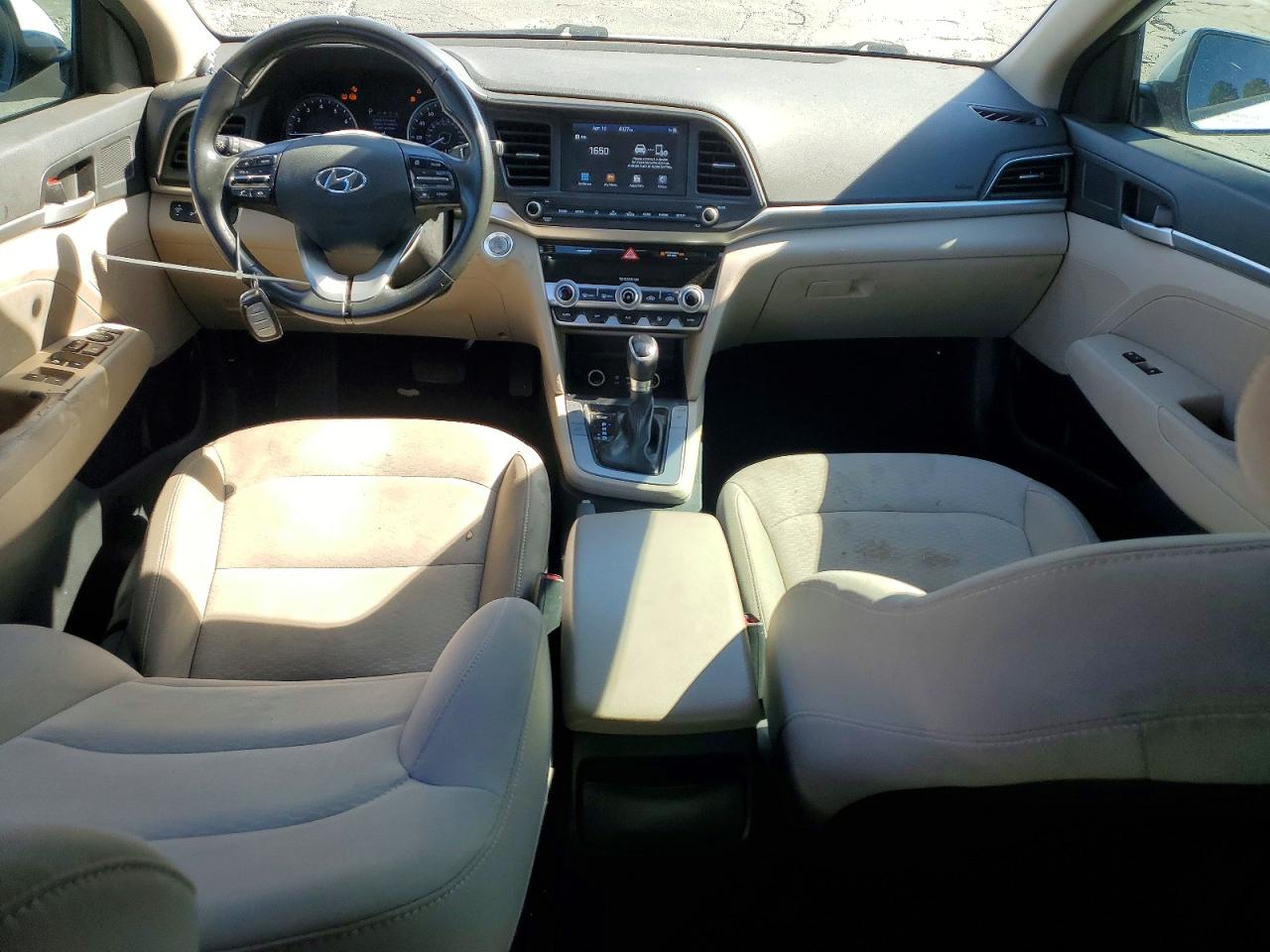 Hyundai ELANTRA Value Edition