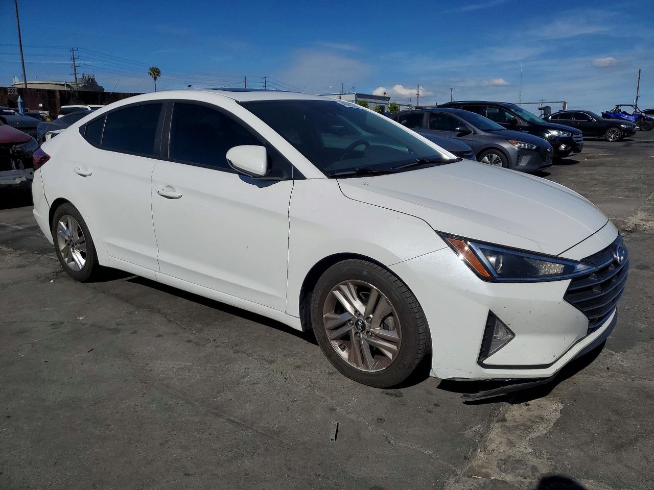 Hyundai ELANTRA Value Edition