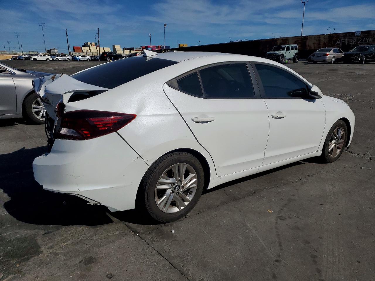 Hyundai ELANTRA Value Edition