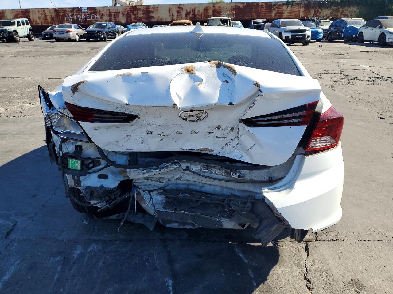 Hyundai ELANTRA Value Edition