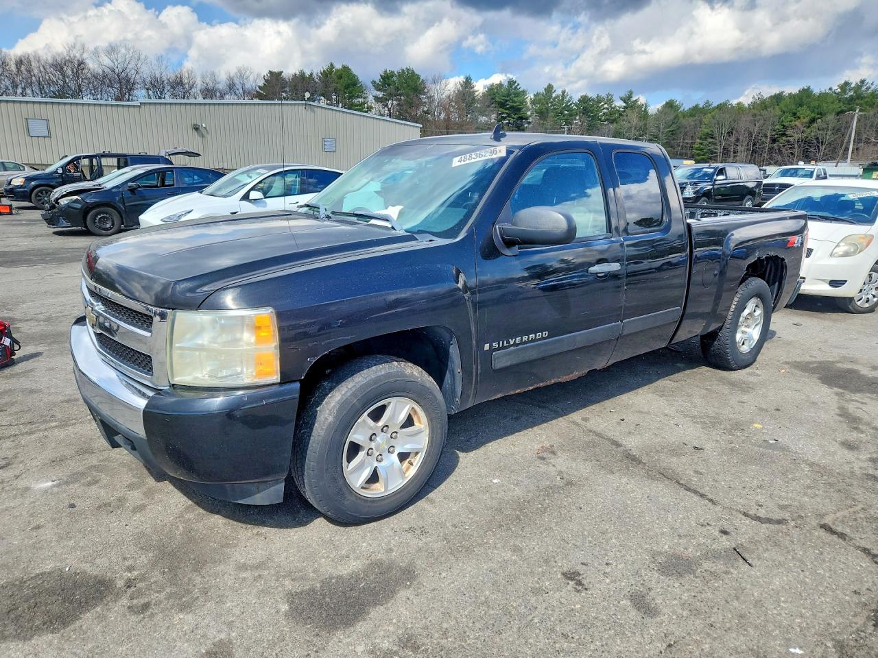 Salvage Chevrolet Silverado Image