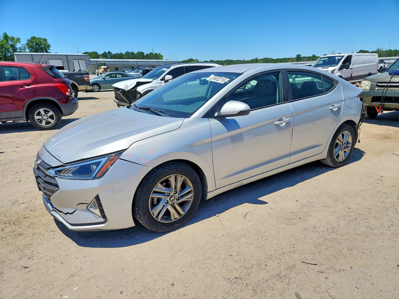 Salvage Hyundai ELANTRA Image