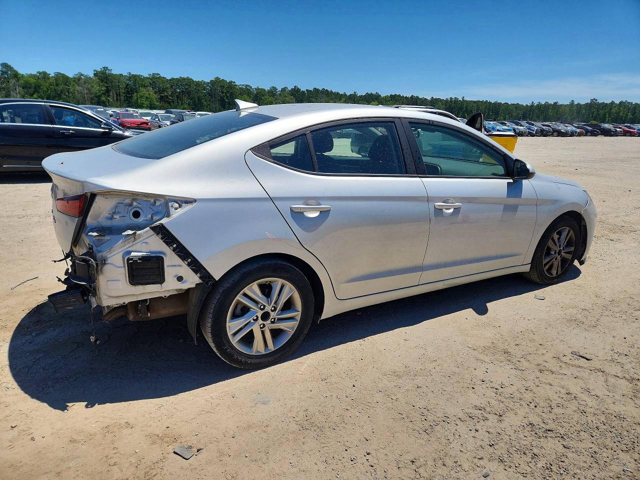 Hyundai ELANTRA Sel