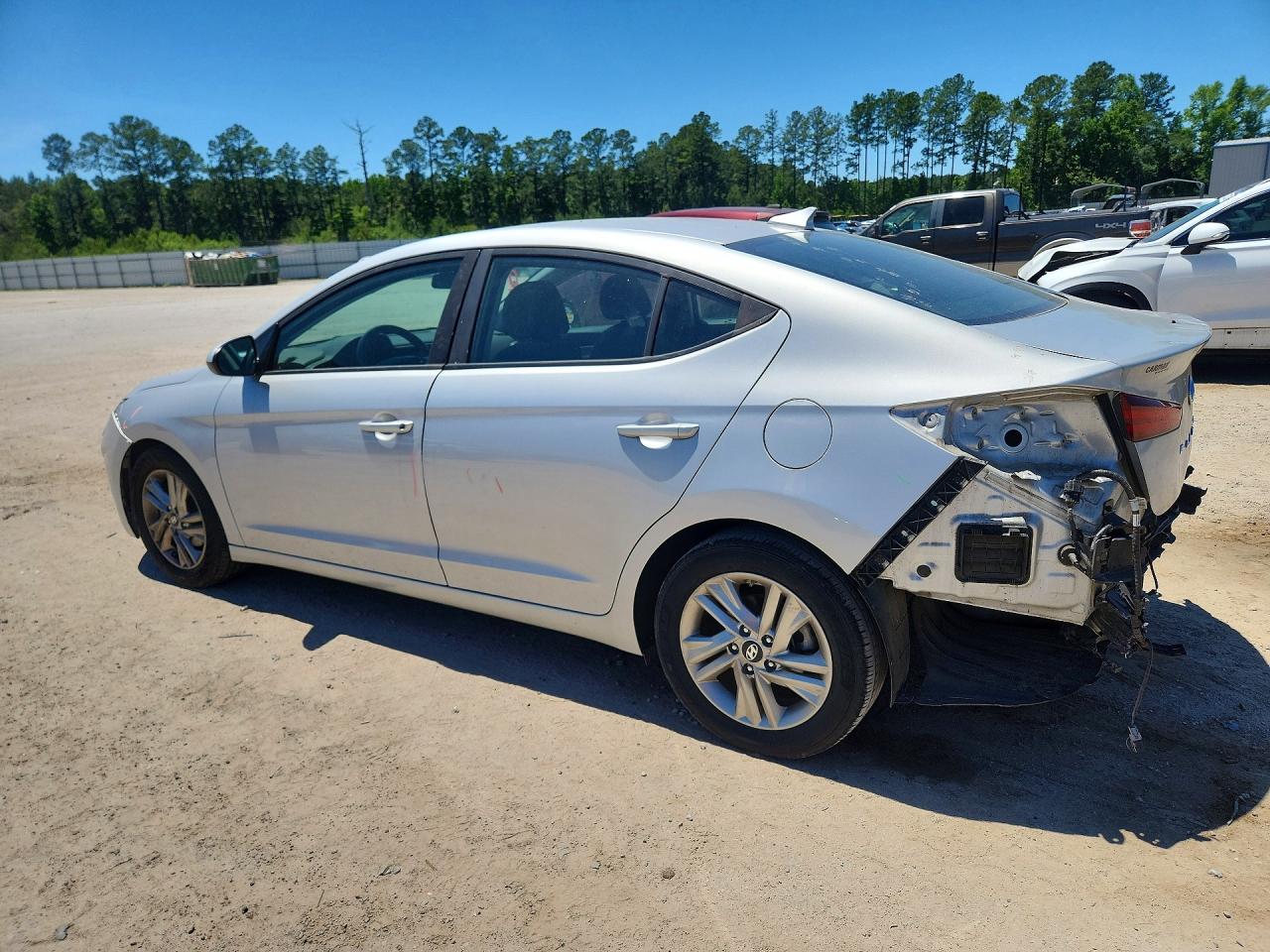 Hyundai ELANTRA Sel
