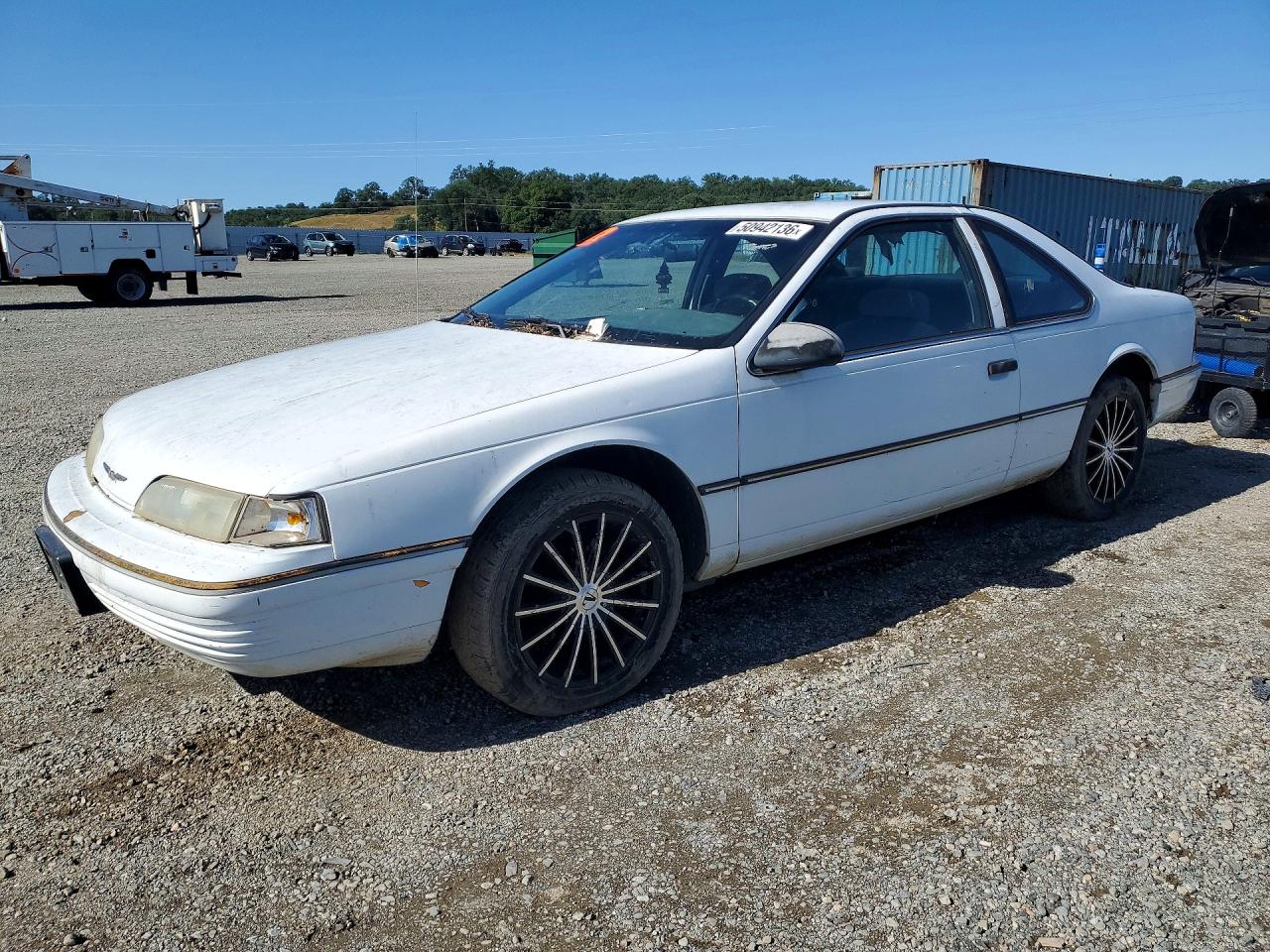 Salvage Ford Thunderbird Image
