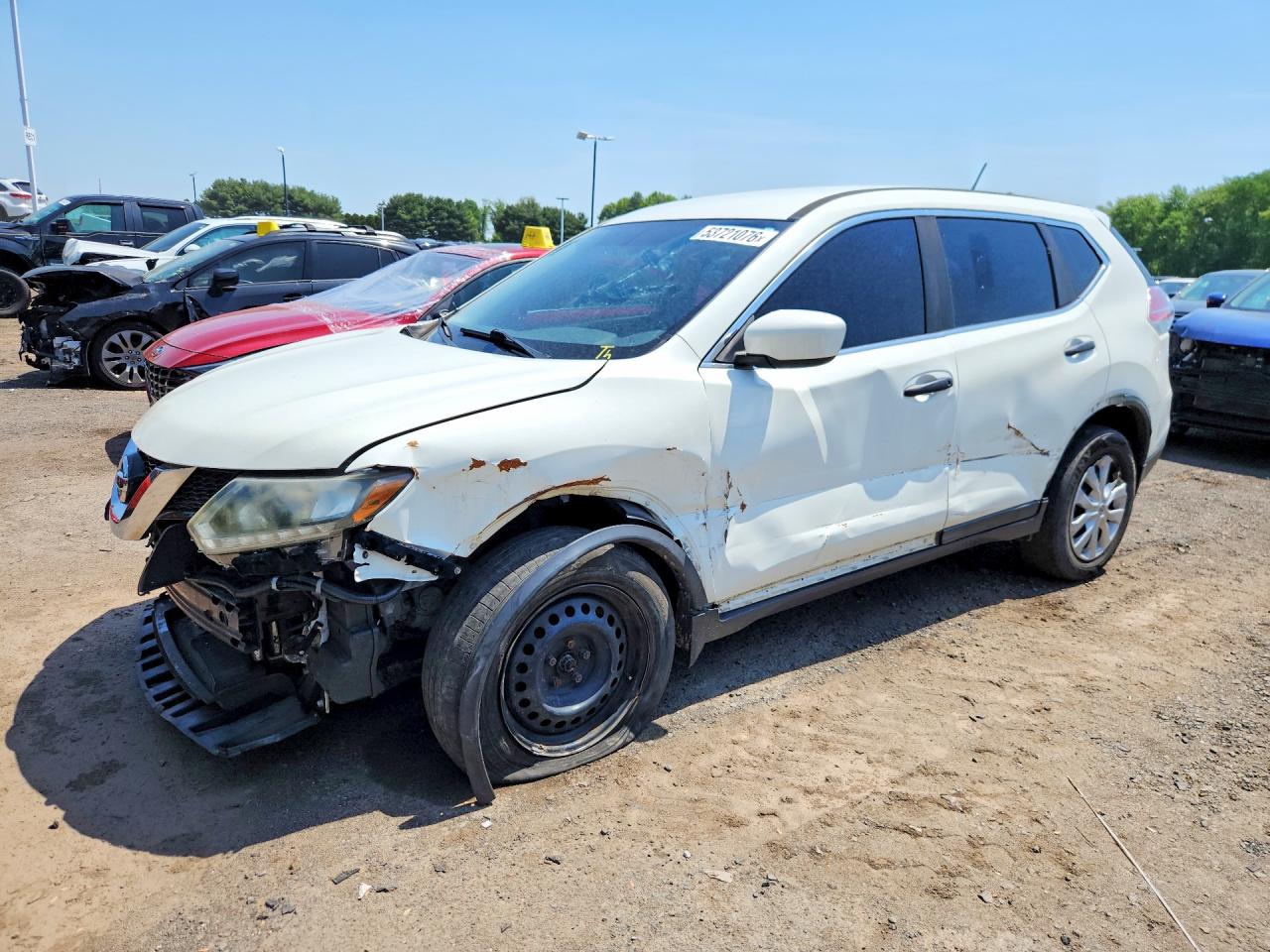 Salvage Nissan Rogue Image