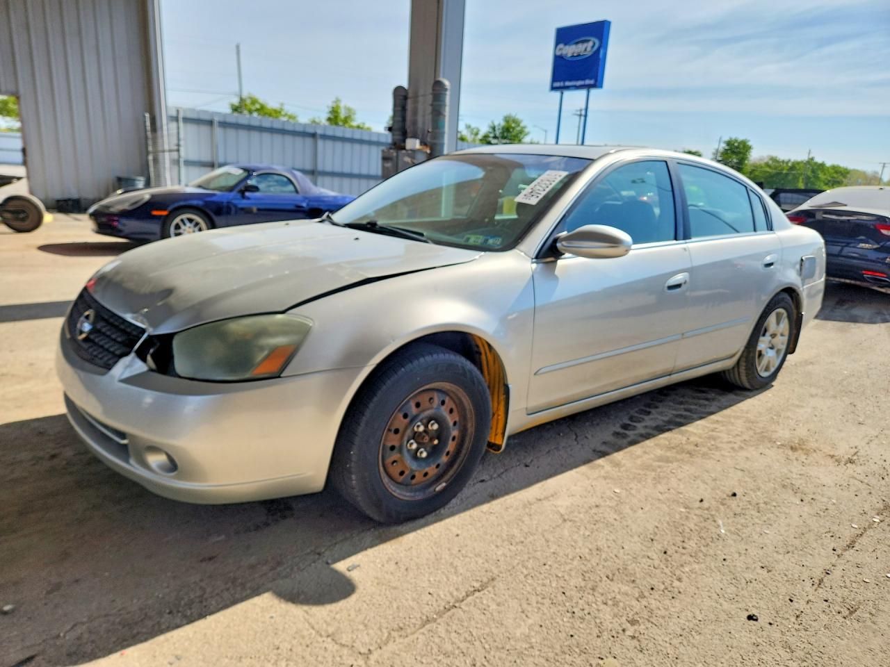 Salvage Nissan Altima Image