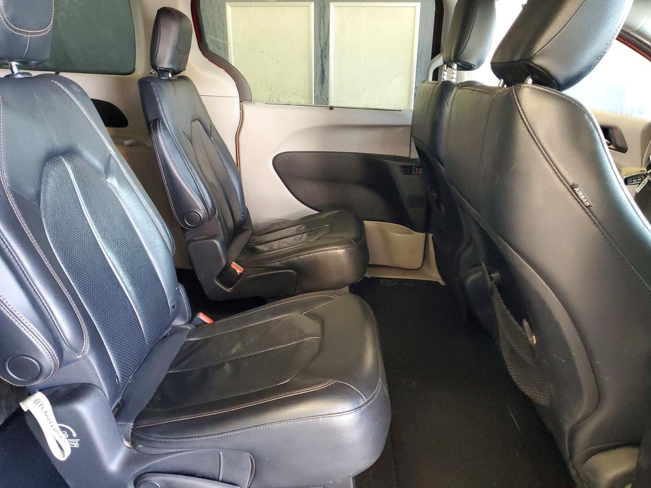 Chrysler Pacifica Touring L