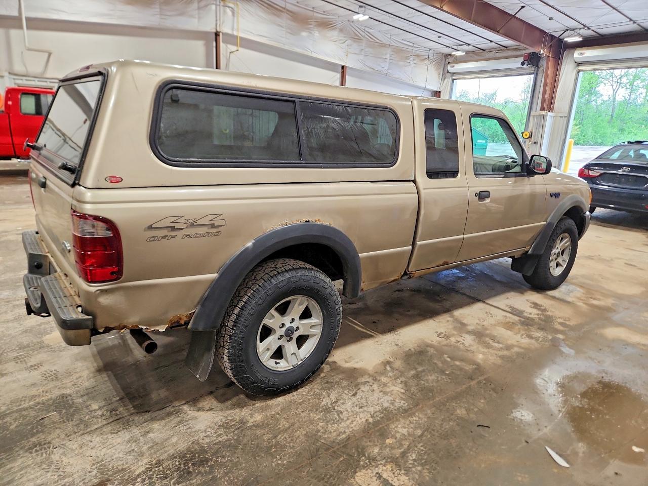 Ford Ranger Super Cab