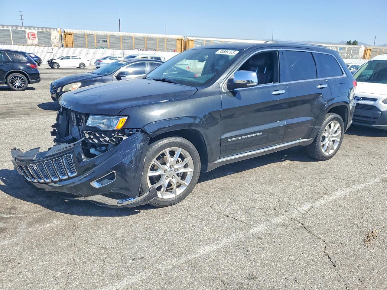 Salvage Jeep Grand Cherokee Image