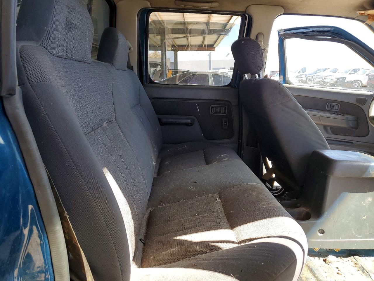 Nissan Frontier Xe
