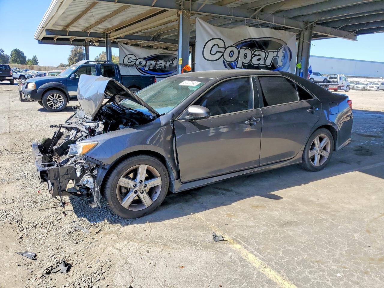 Salvage Toyota Camry Image
