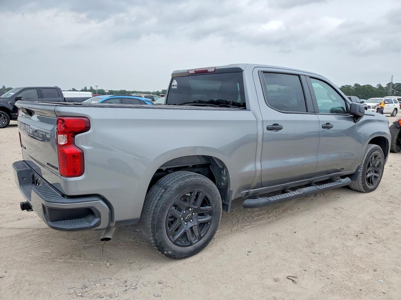 Chevrolet Silverado C1500 Custom