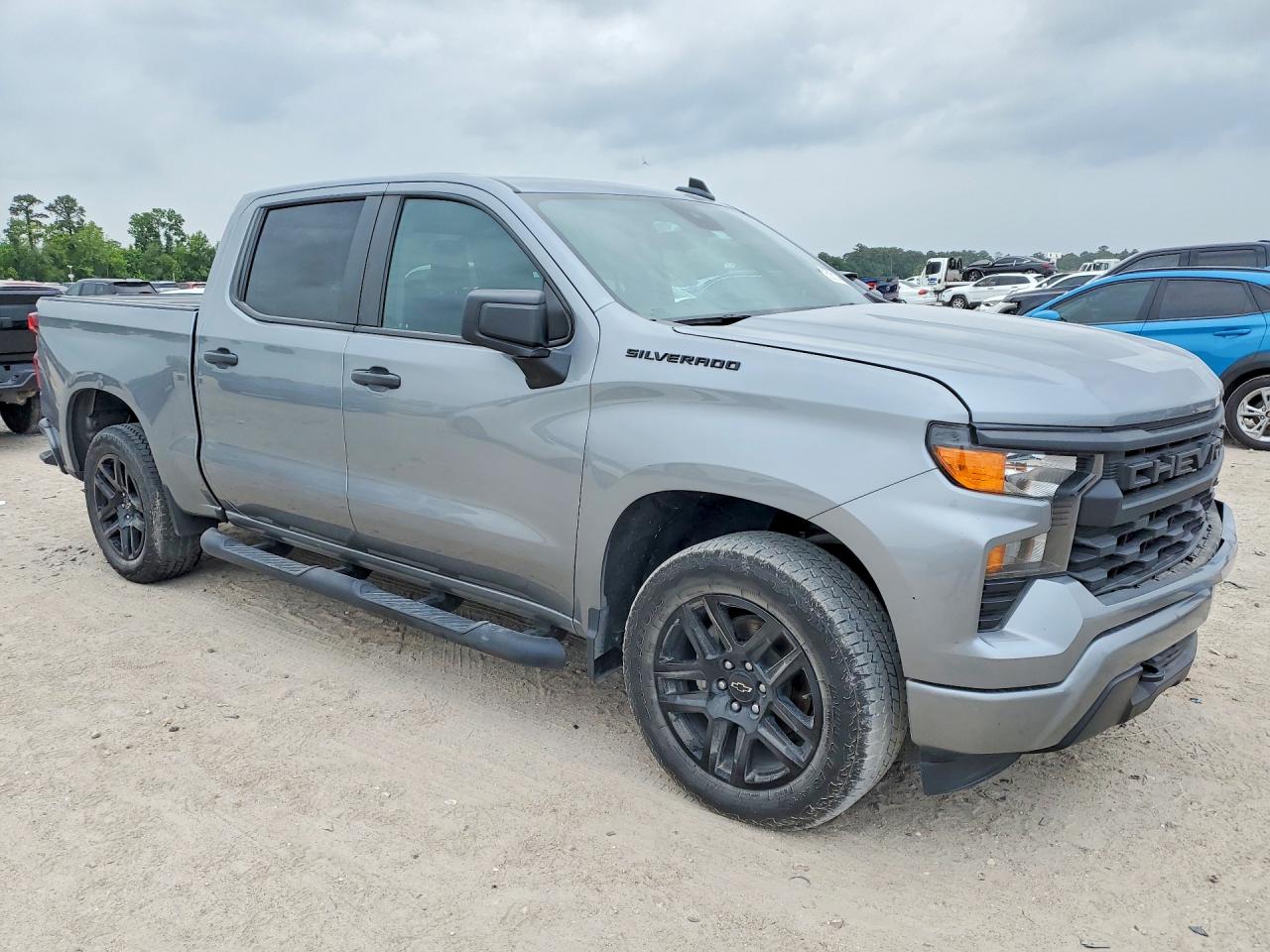 Chevrolet Silverado C1500 Custom