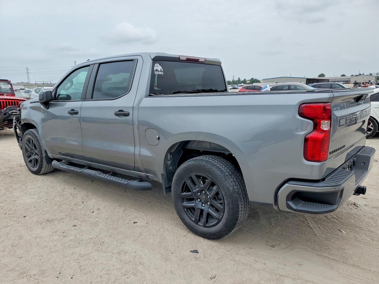 Chevrolet Silverado C1500 Custom
