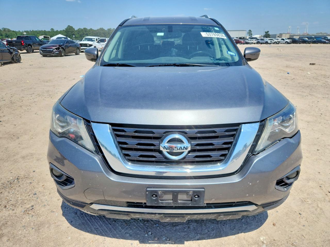 Nissan Pathfinder Sv