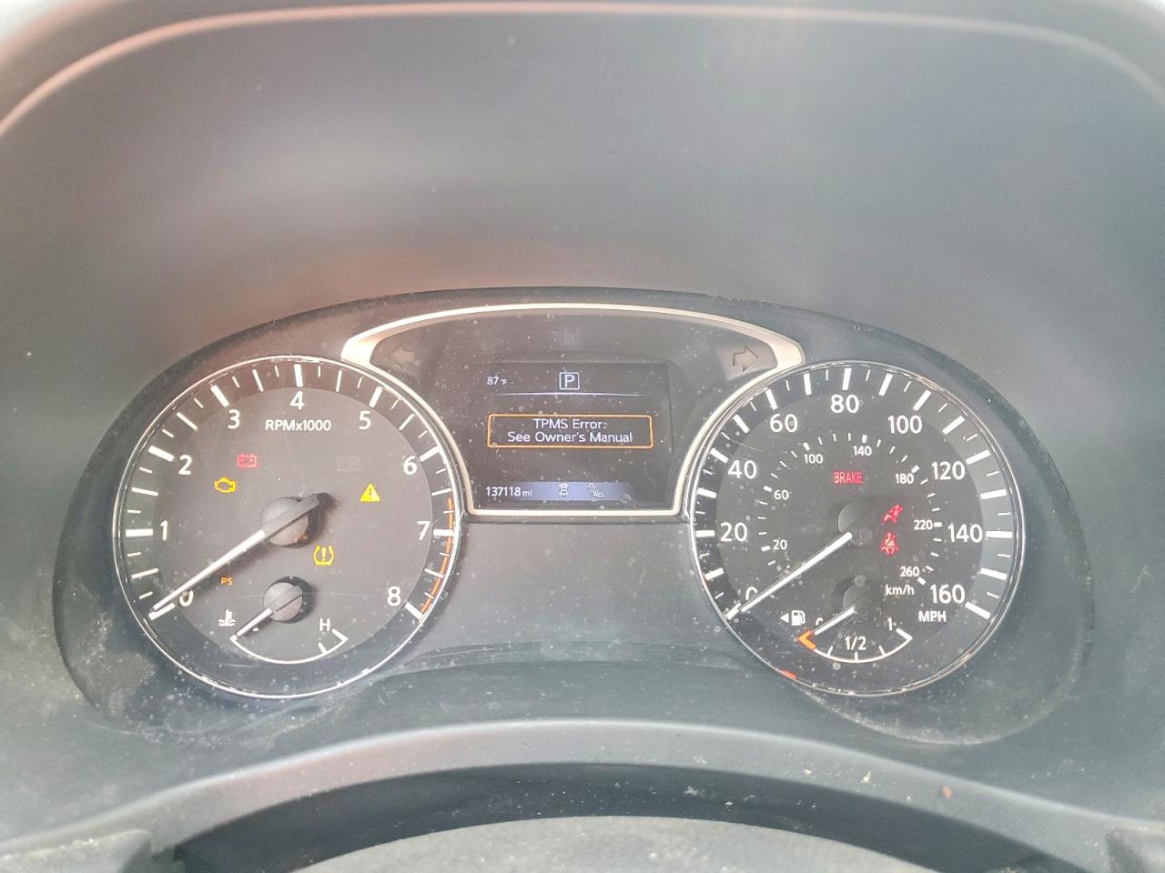 Nissan Pathfinder Sv