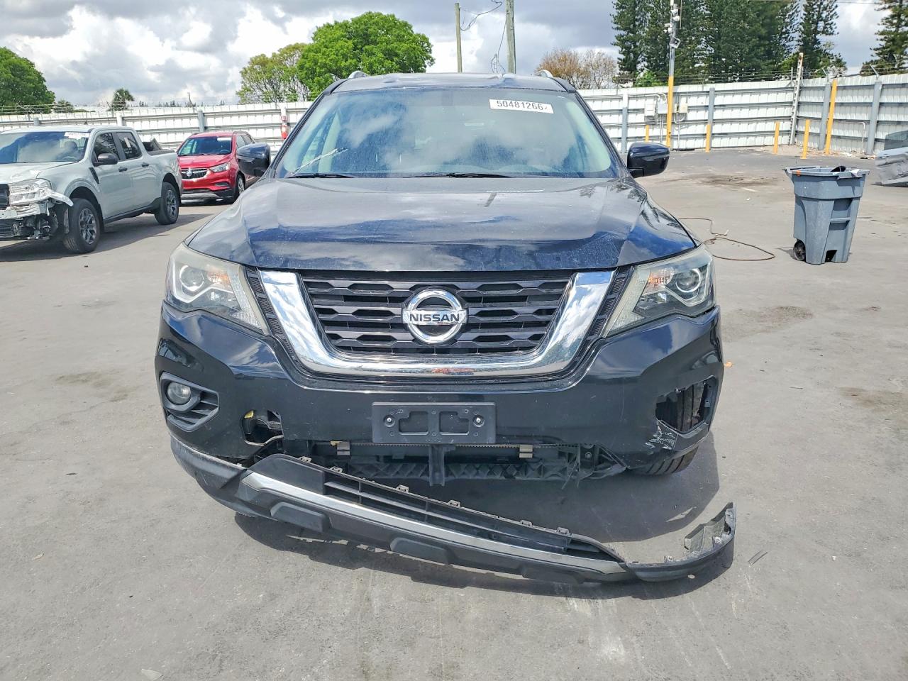 Nissan Pathfinder Sv