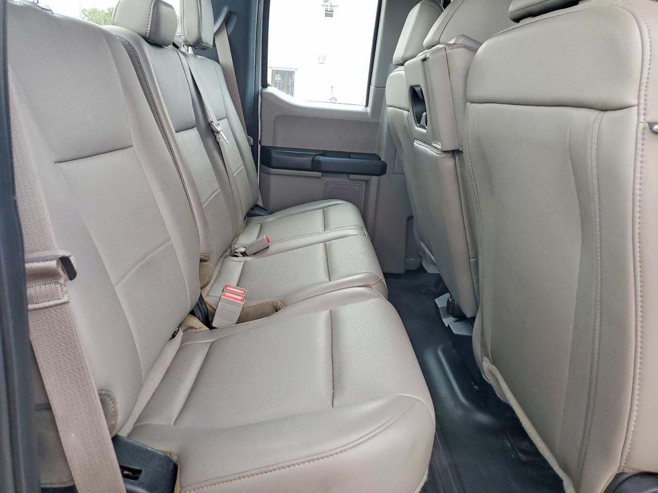 Ford F-150 Super Cab