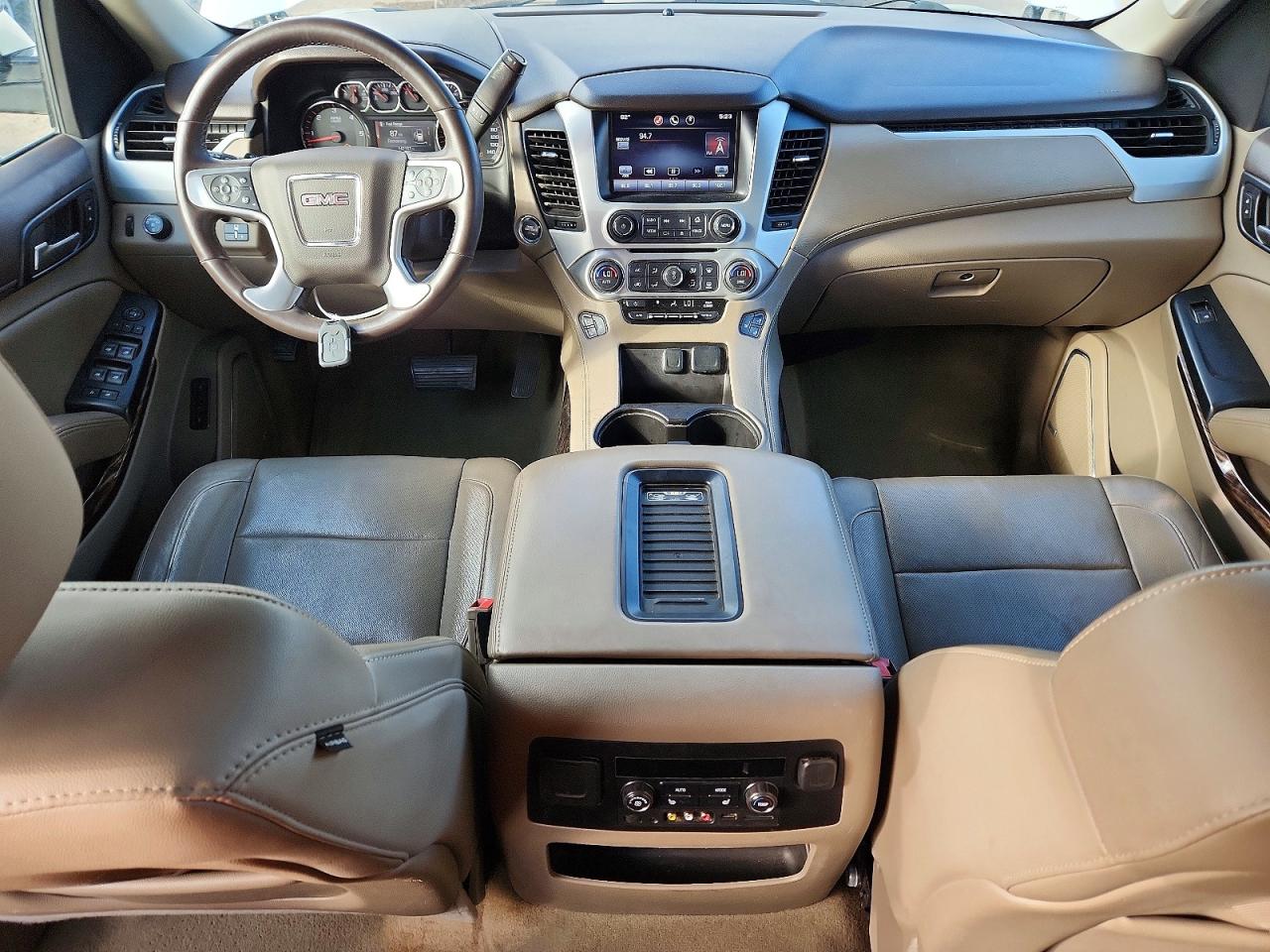 GMC Yukon C1500 Slt