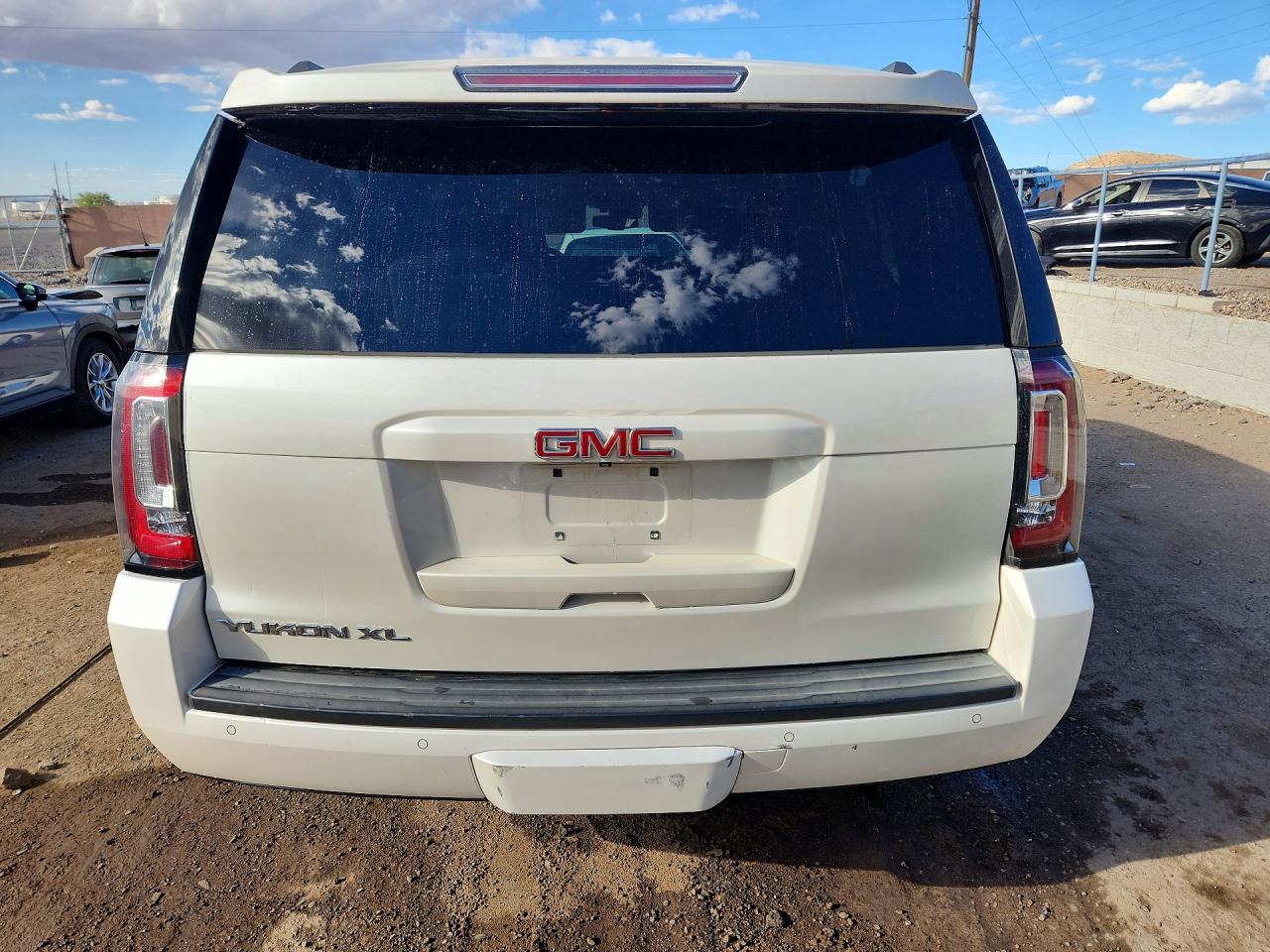GMC Yukon C1500 Slt