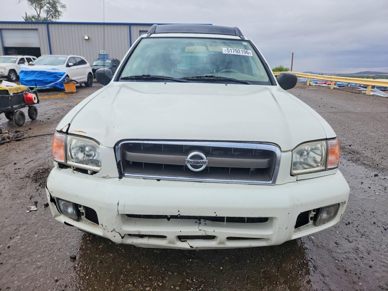 Nissan Pathfinder Se