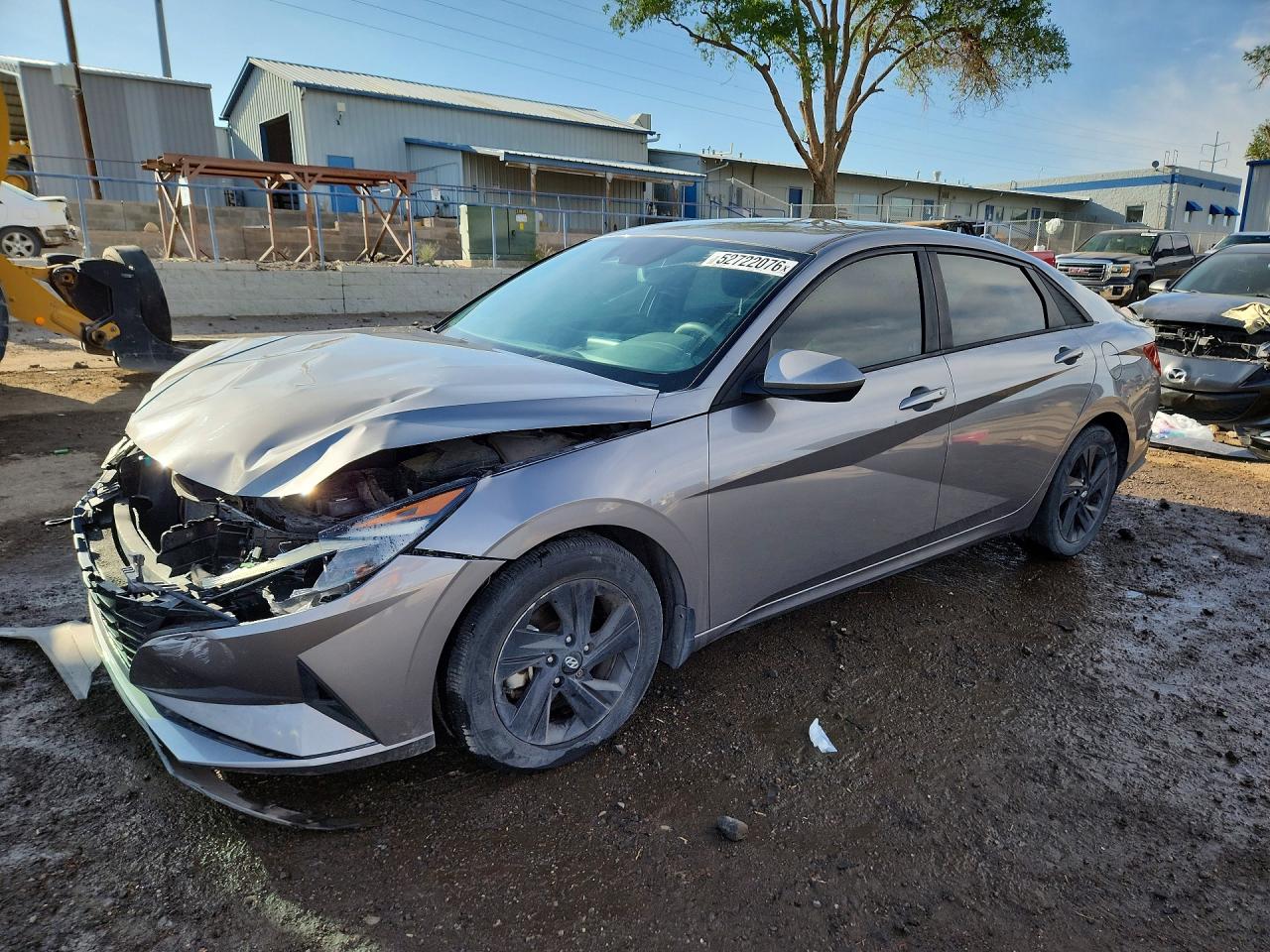 Salvage Hyundai ELANTRA Image