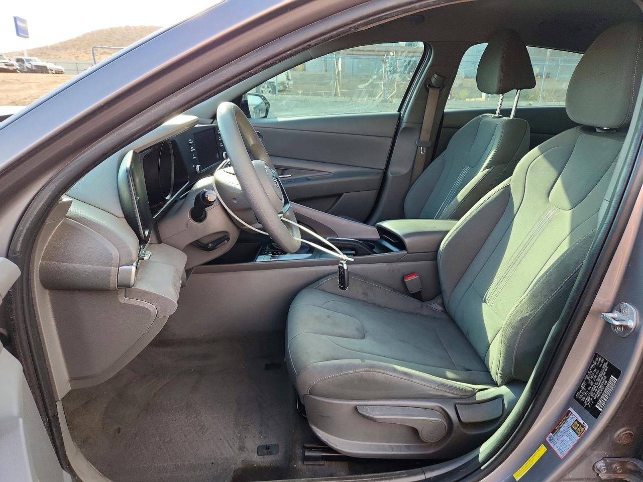 Hyundai ELANTRA Sel
