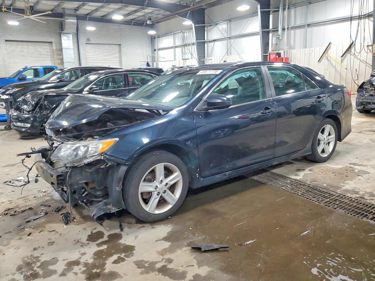 Salvage Toyota Camry Image