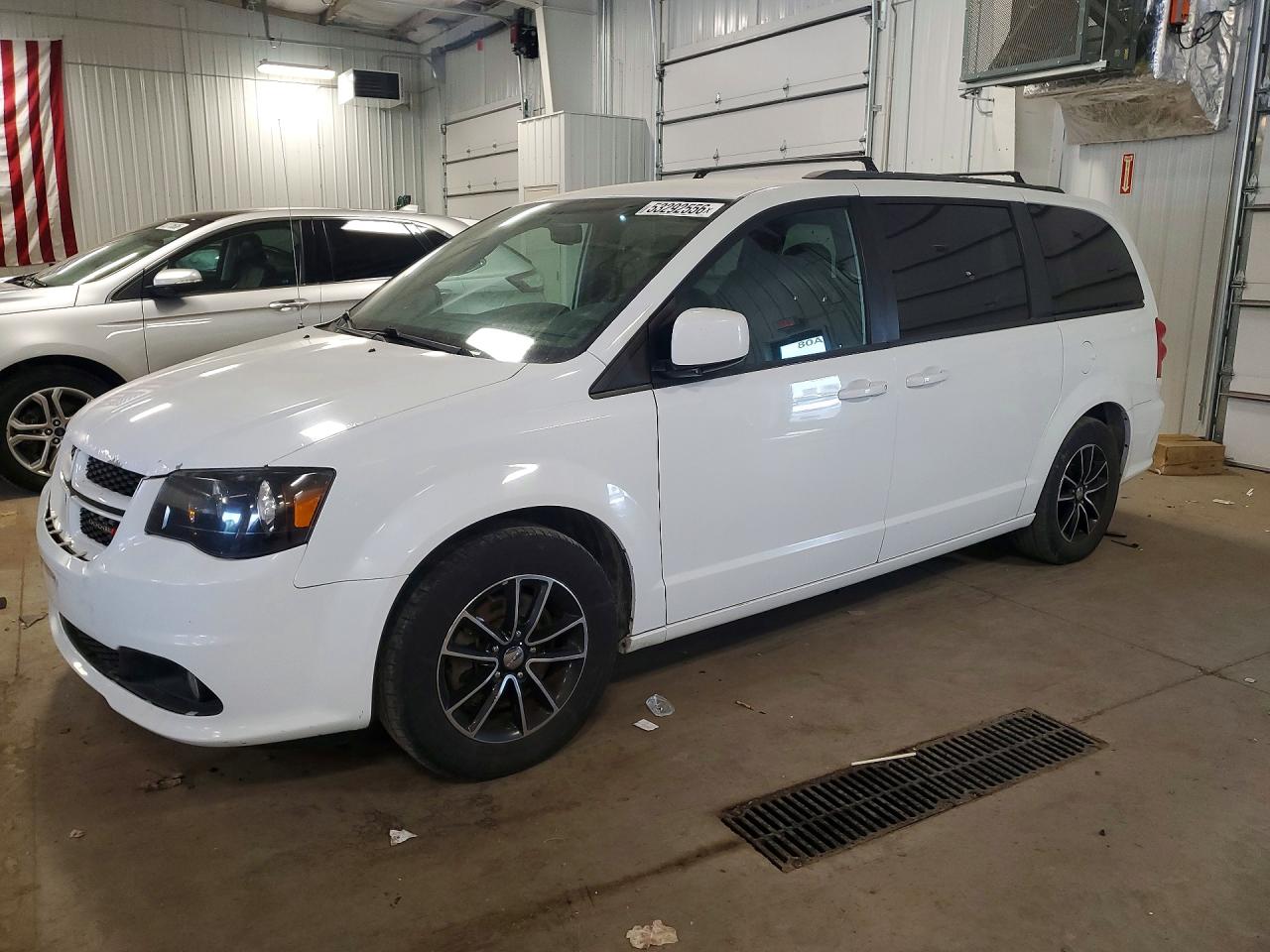 Salvage Dodge Caravan Image