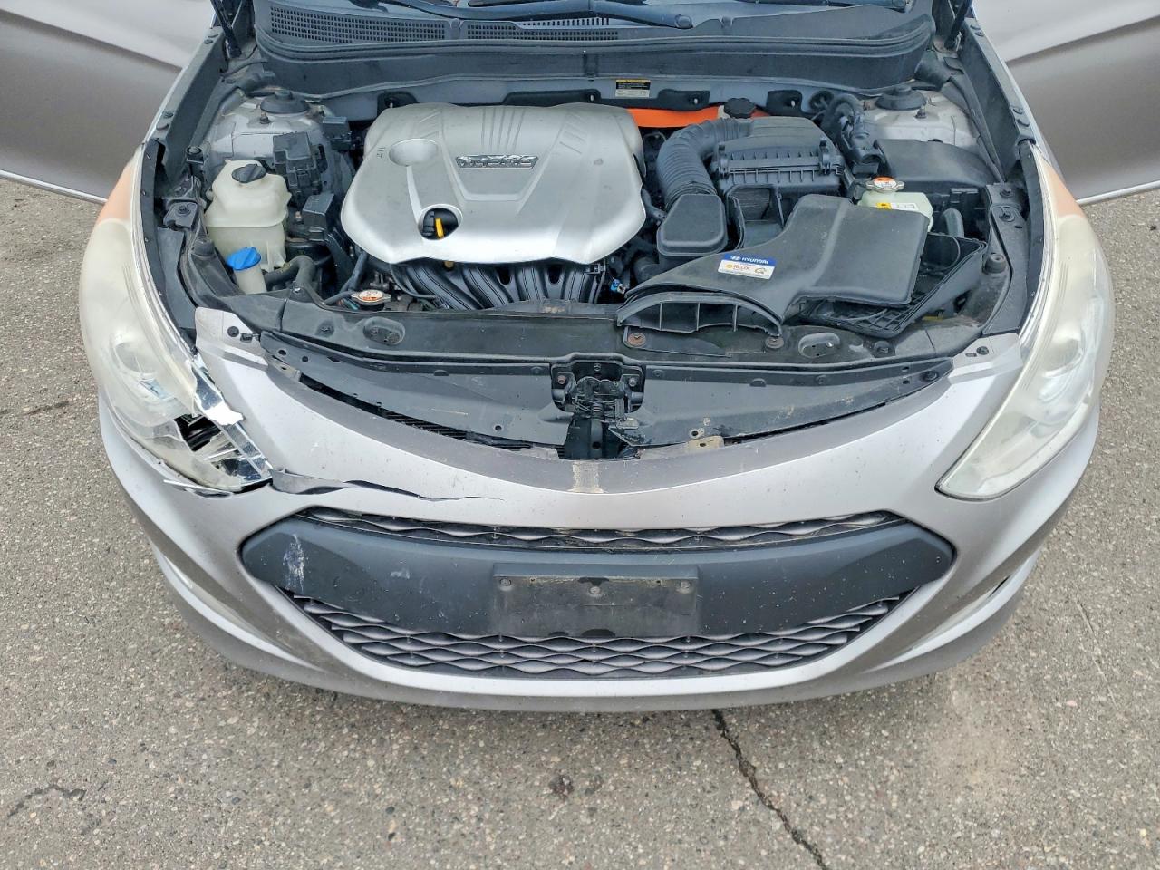 Hyundai SONATA Hybrid
