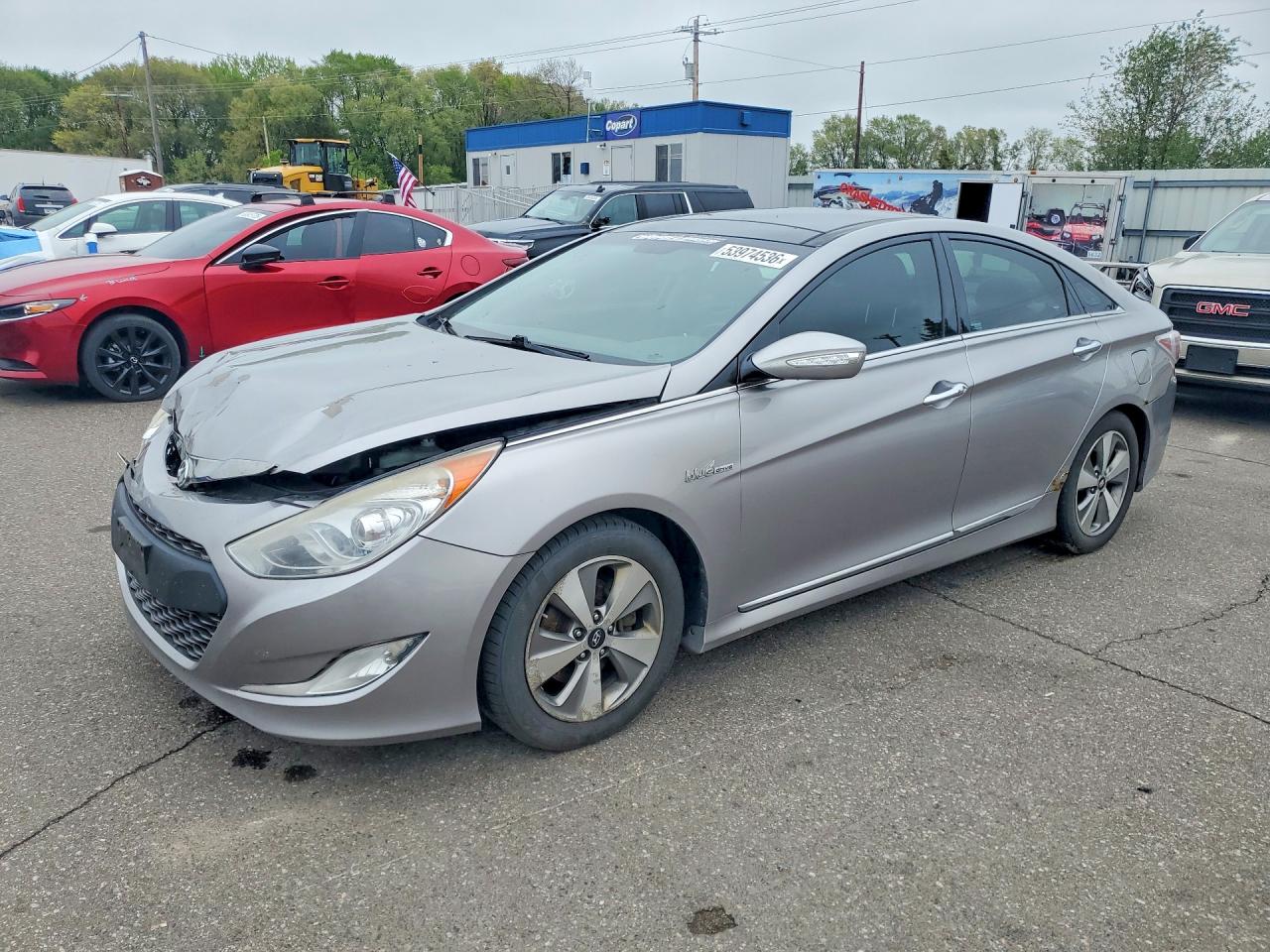 Salvage Hyundai SONATA Image