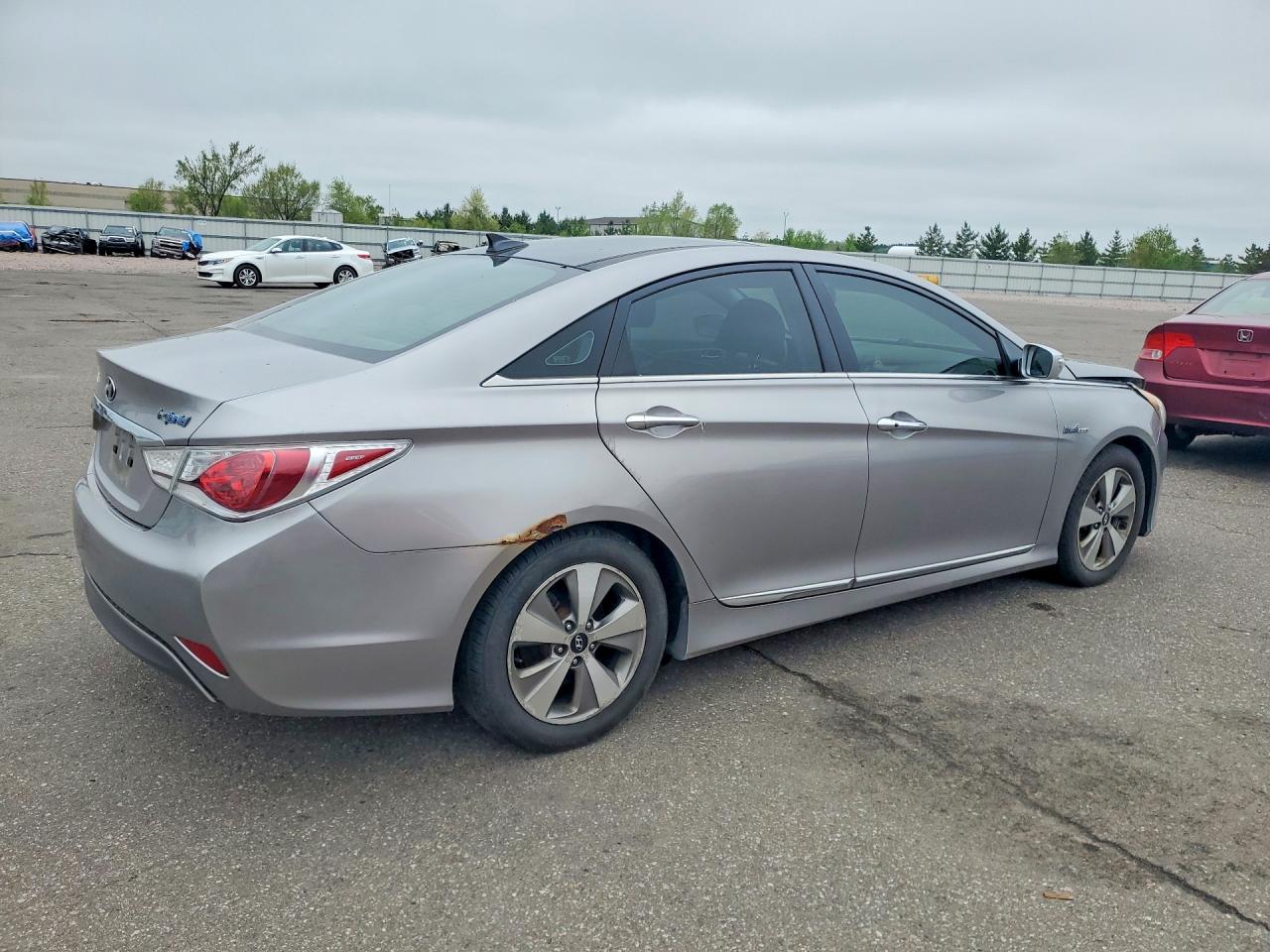 Hyundai SONATA Hybrid