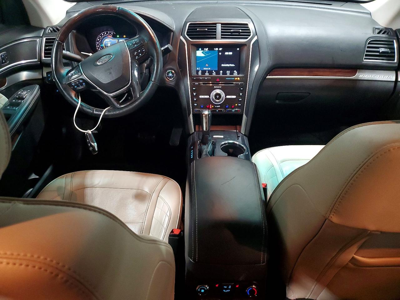 Ford Explorer Platinum