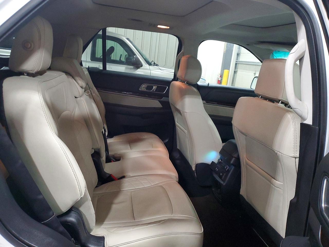 Ford Explorer Platinum